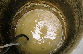 мутная вода в колодце
